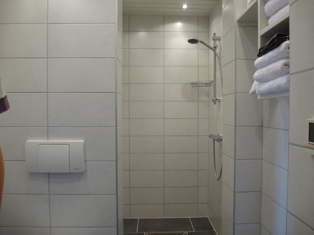 Bed and Breakfast Achter De Beukenboom Роден Экстерьер фото